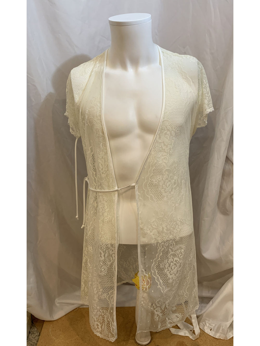 Secret Treasures Sleepwear Sz S Bridal Lace Wrapper Women’s Night Gown Lingerie